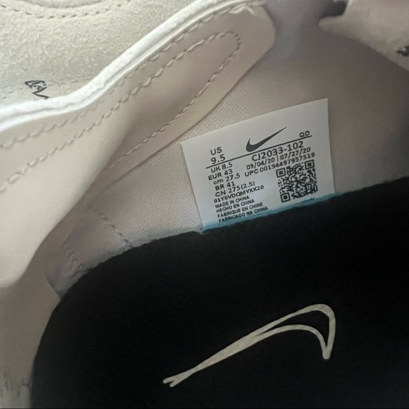Athletic_Shoes